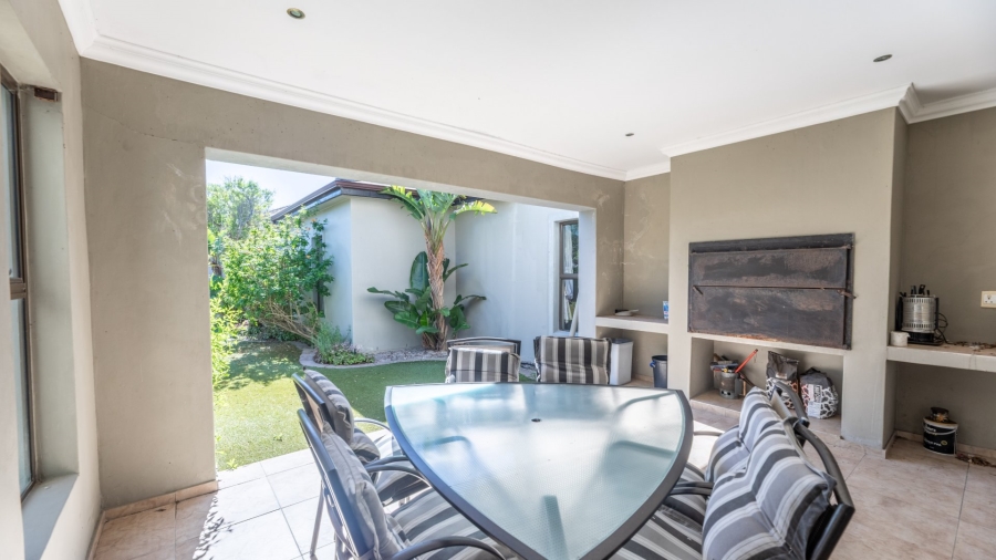 4 Bedroom Property for Sale in Big Bay Western Cape